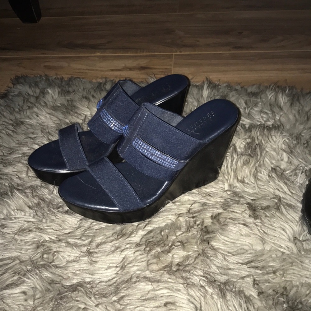 Dark blue/ navy wedges with diamond detailing